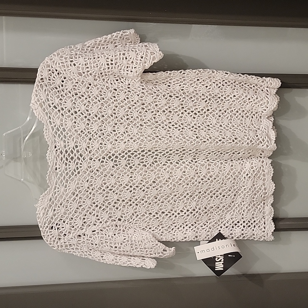 Madison Leigh 12 White Crochet / Knit Shrug - Picture 5 of 6